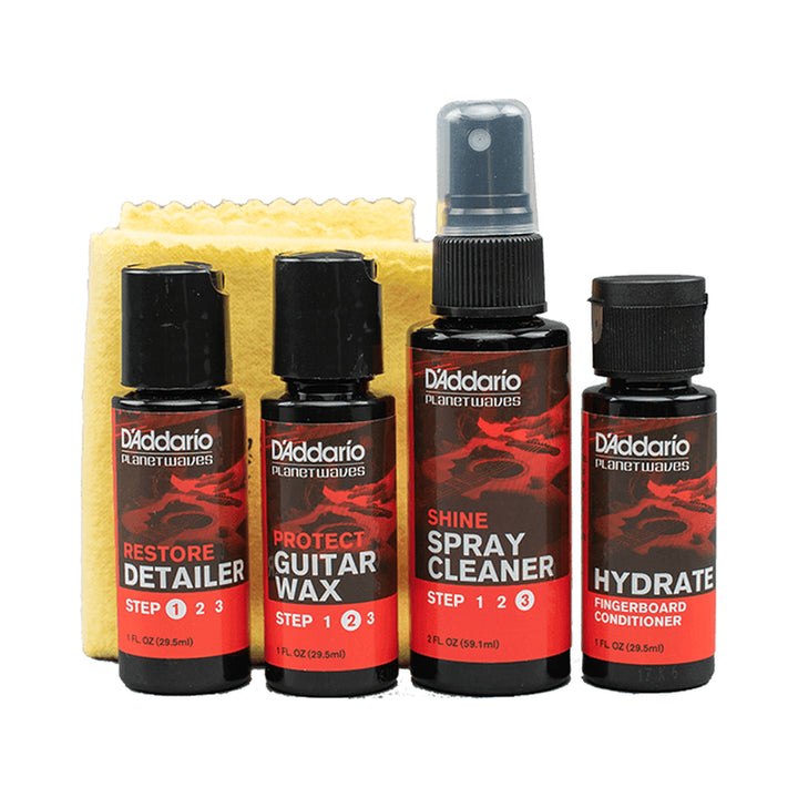 Kit de cuidado de instrumentos D'Addario PW-GCB-01 con productos de limpieza y paño